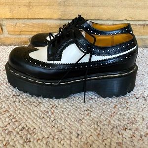 Dr. Martens 3989 BEX SMOOTH LEATHER BROGUE SHOES